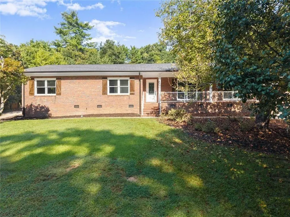 1492 Burns Drive NE Gainesville, GA 30501