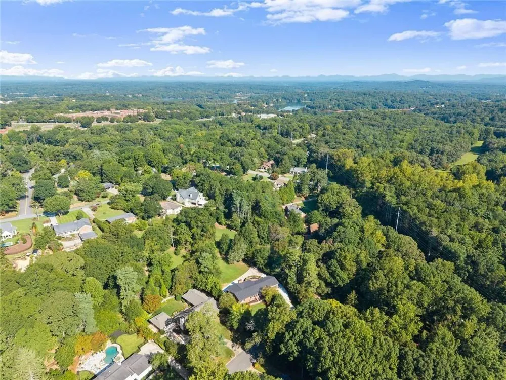 1492 Burns Drive NE Gainesville, GA 30501