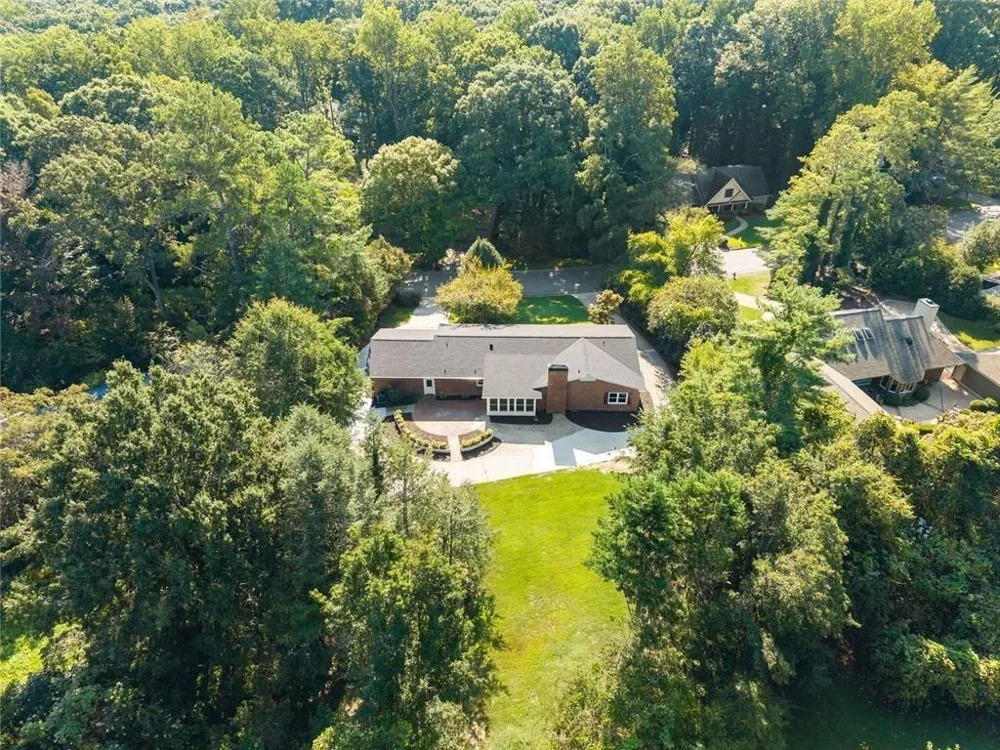 1492 Burns Drive NE Gainesville, GA 30501