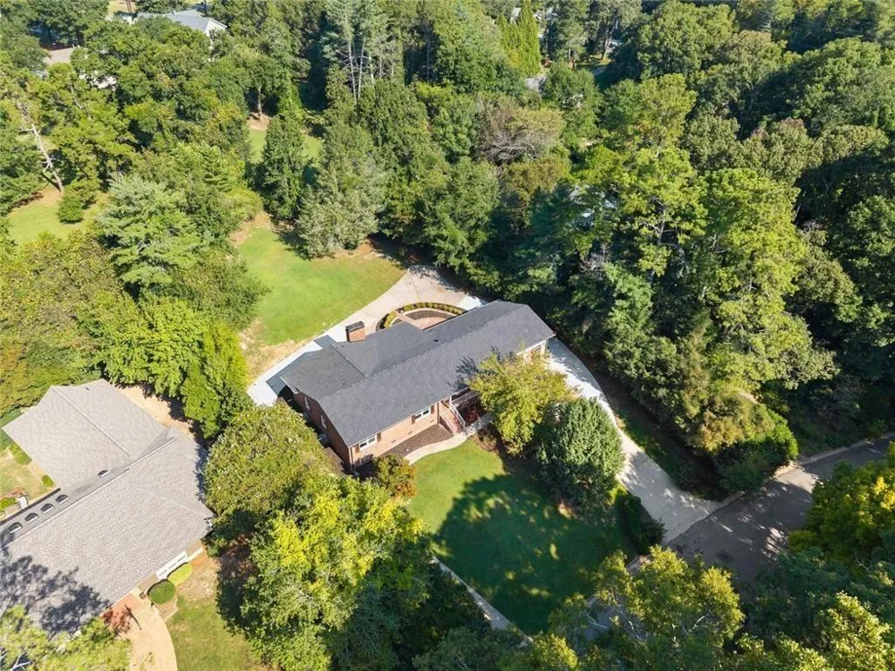1492 Burns Drive NE Gainesville, GA 30501