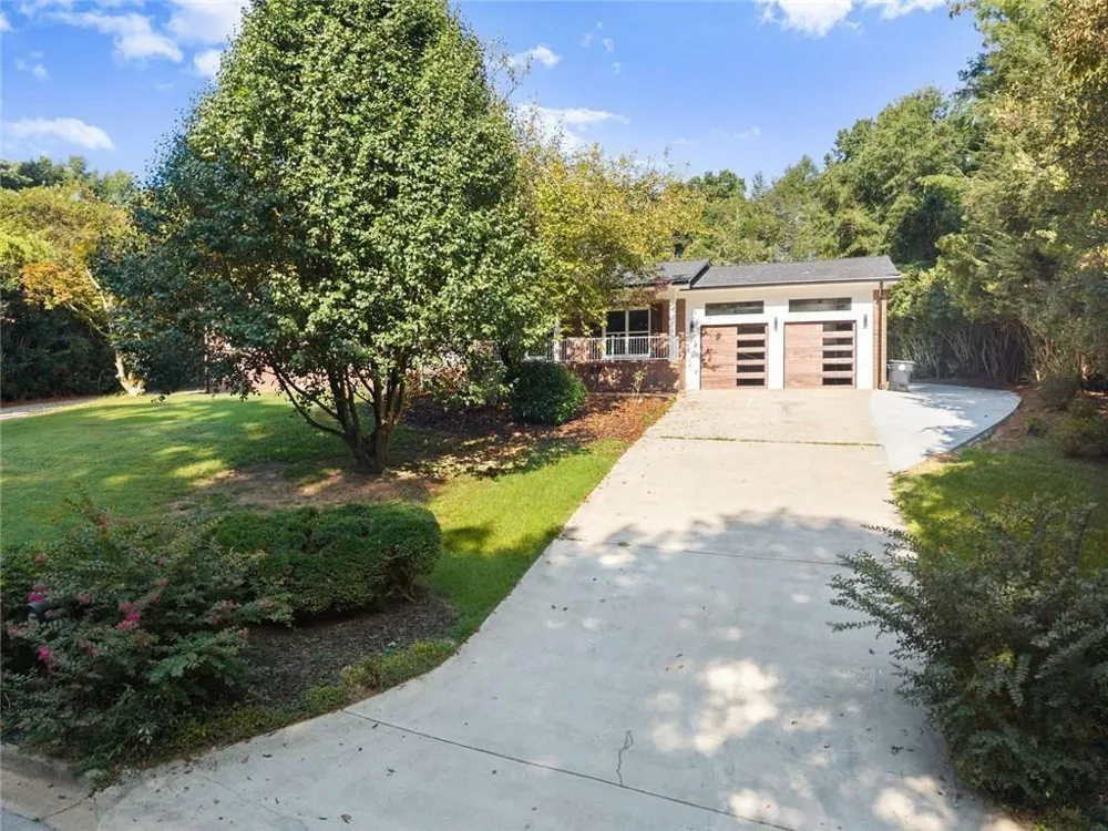 1492 Burns Drive NE Gainesville, GA 30501