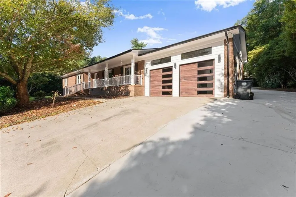 1492 Burns Drive NE Gainesville, GA 30501