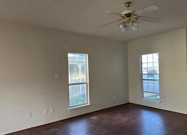 164 Whitewing Way Floresville, TX 78114