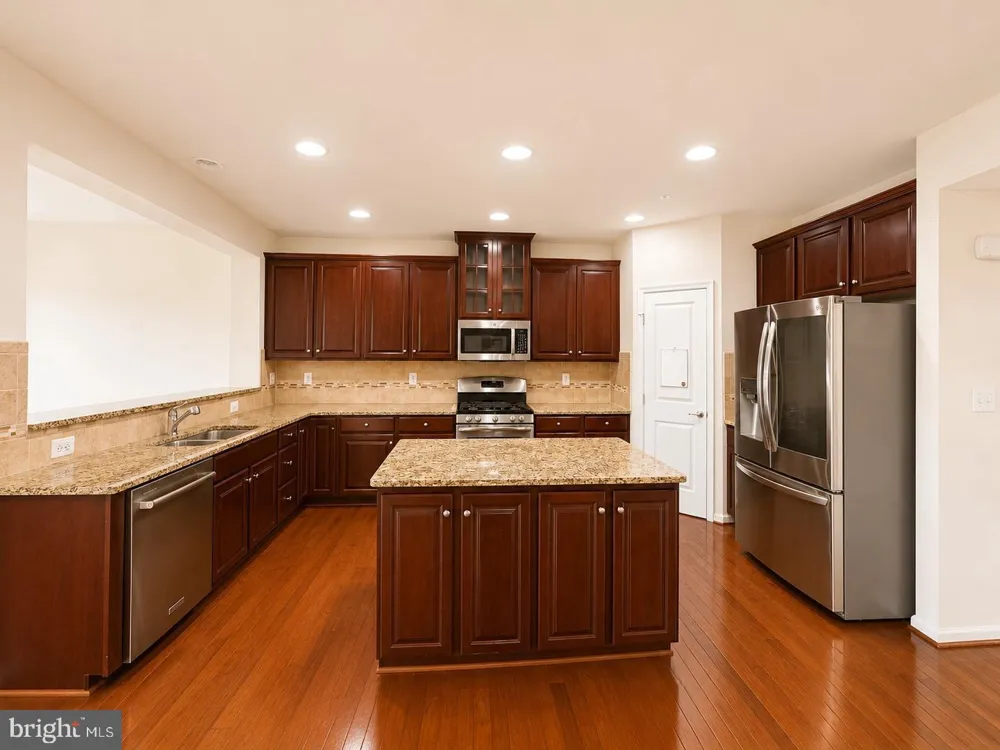 22605 WINDING WOODS WAY Clarksburg, MD 20871