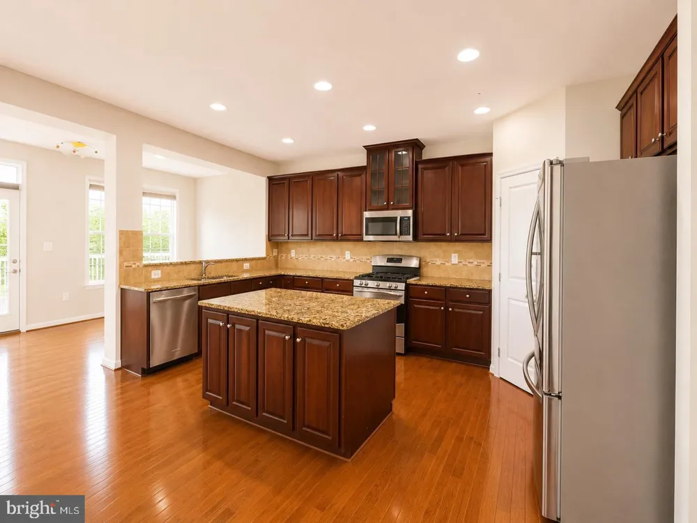 22605 WINDING WOODS WAY Clarksburg, MD 20871