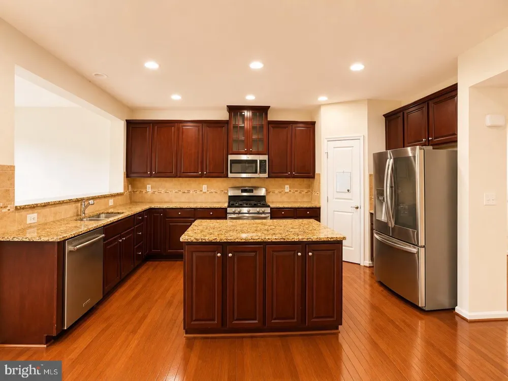 22605 WINDING WOODS WAY Clarksburg, MD 20871