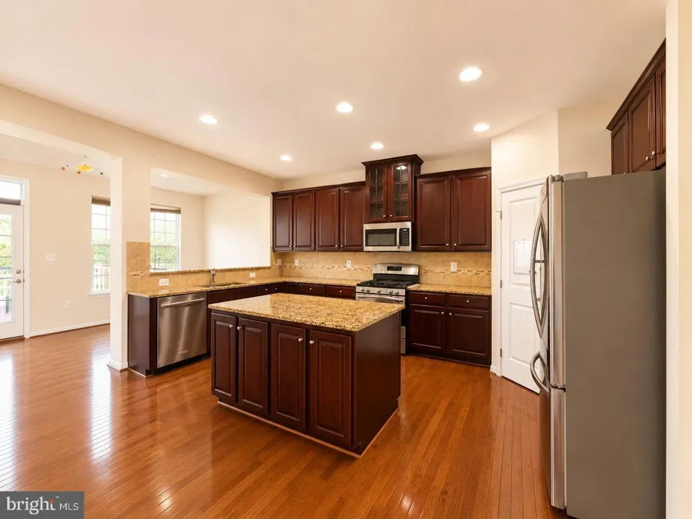 22605 WINDING WOODS WAY Clarksburg, MD 20871