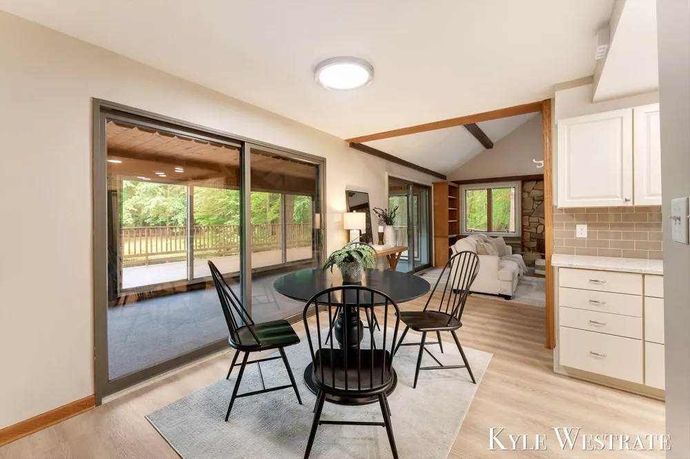 15594 Ritchie Avenue NE Cedar Springs, MI 49319
