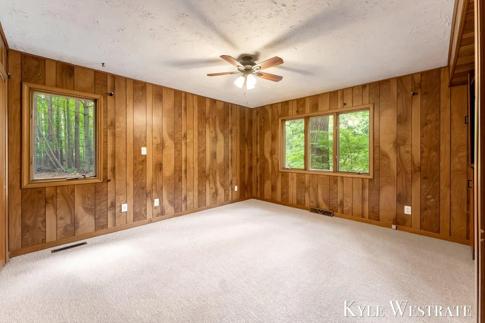 15594 Ritchie Avenue NE Cedar Springs, MI 49319