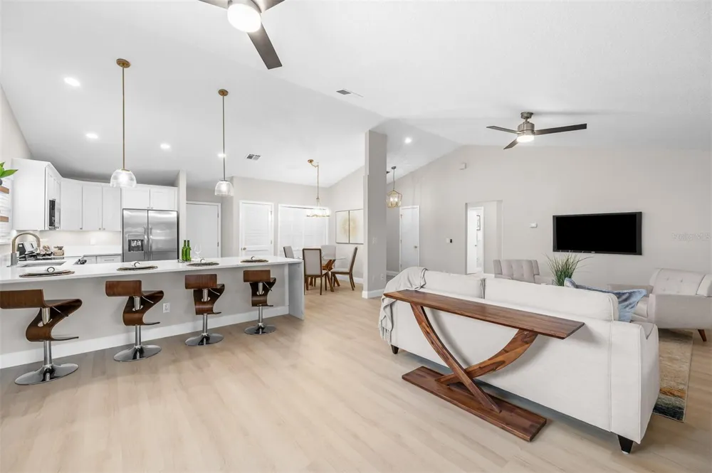 6572 ABERCROMBIE COURT Orlando, FL 32835