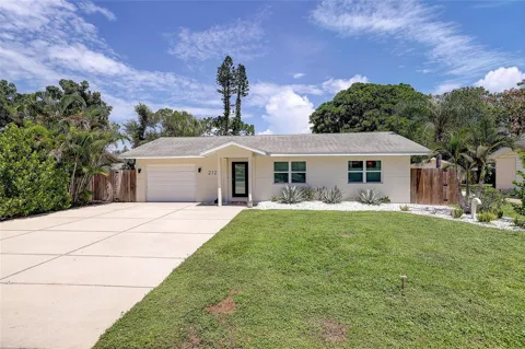 2121 PALM TERRACE