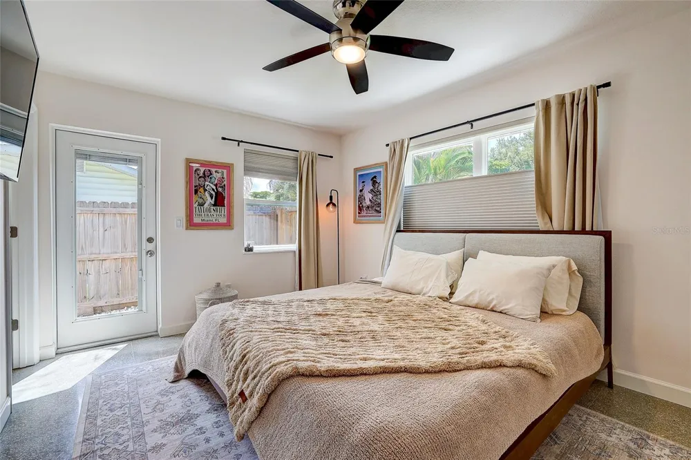 2121 PALM TERRACE Sarasota, FL 34231