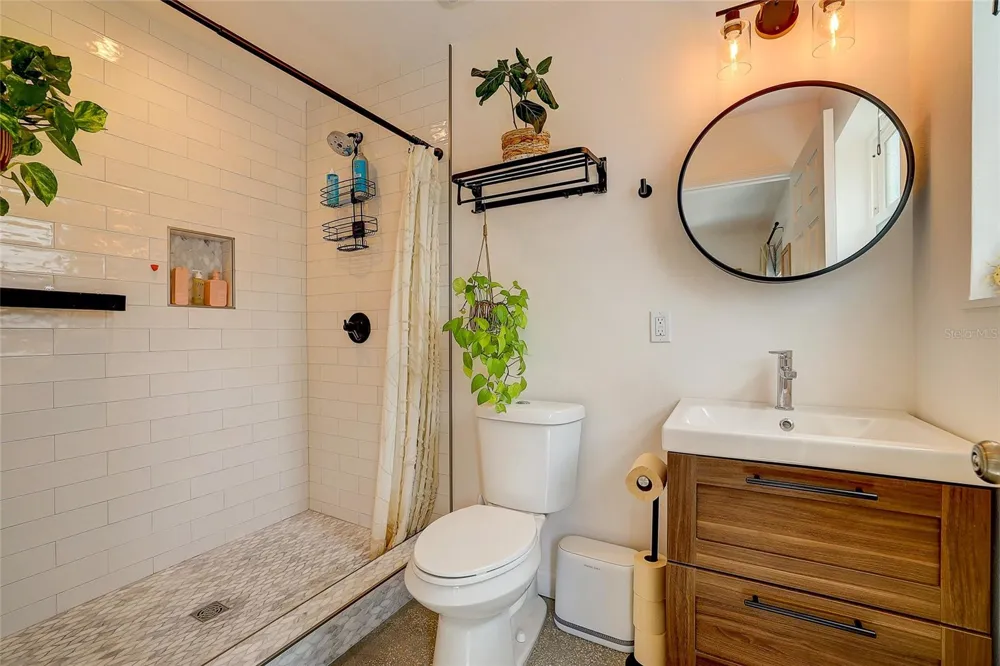 2121 PALM TERRACE Sarasota, FL 34231