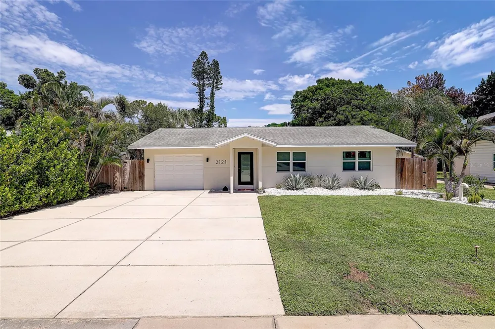 2121 PALM TERRACE Sarasota, FL 34231