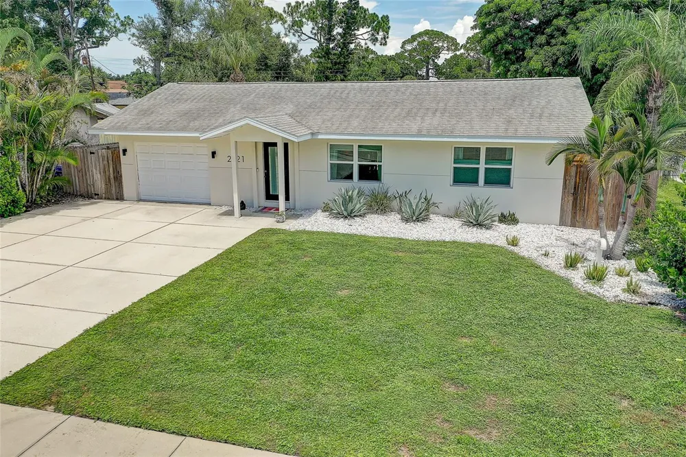 2121 PALM TERRACE Sarasota, FL 34231