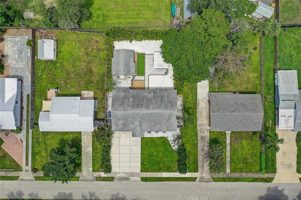 2121 PALM TERRACE Sarasota, FL 34231