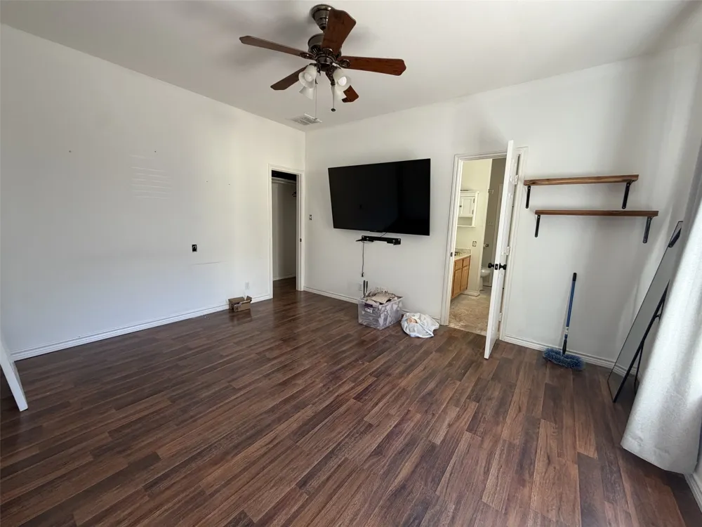 10017 Janet Loop Dripping Springs, TX 78620