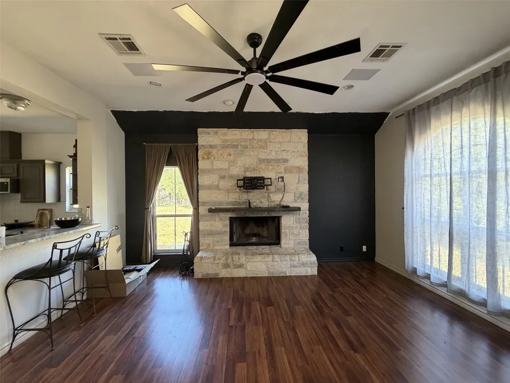 10017 Janet Loop Dripping Springs, TX 78620