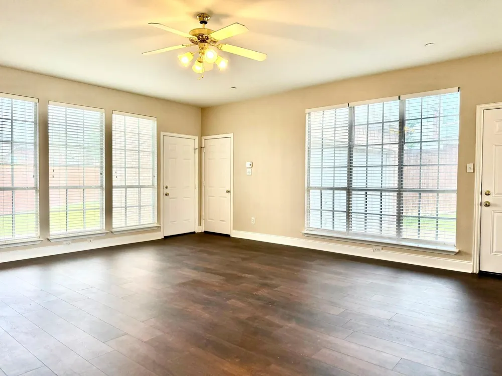 8300 Charleston Street Irving, TX 75063