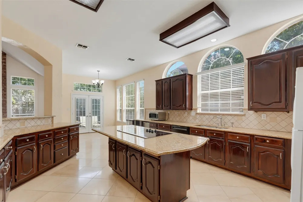 634 Oakbend Drive Coppell, TX 75019