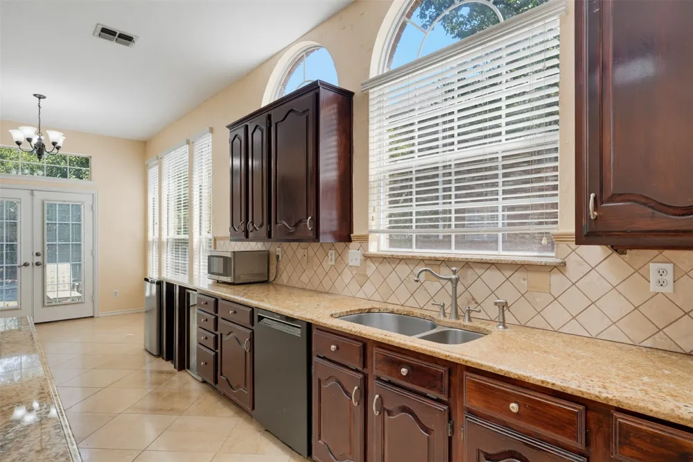 634 Oakbend Drive Coppell, TX 75019