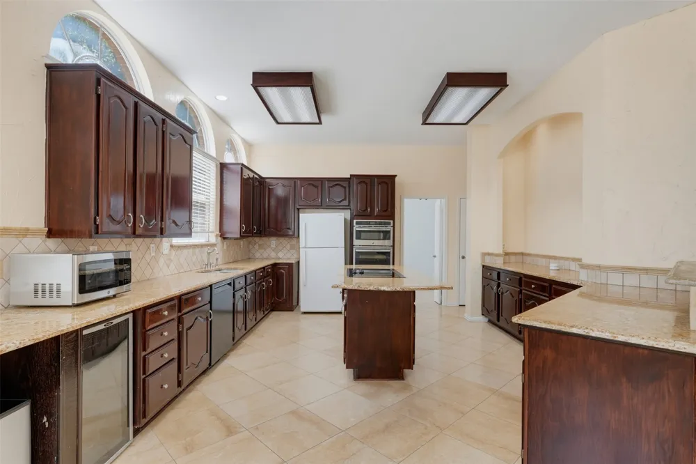 634 Oakbend Drive Coppell, TX 75019