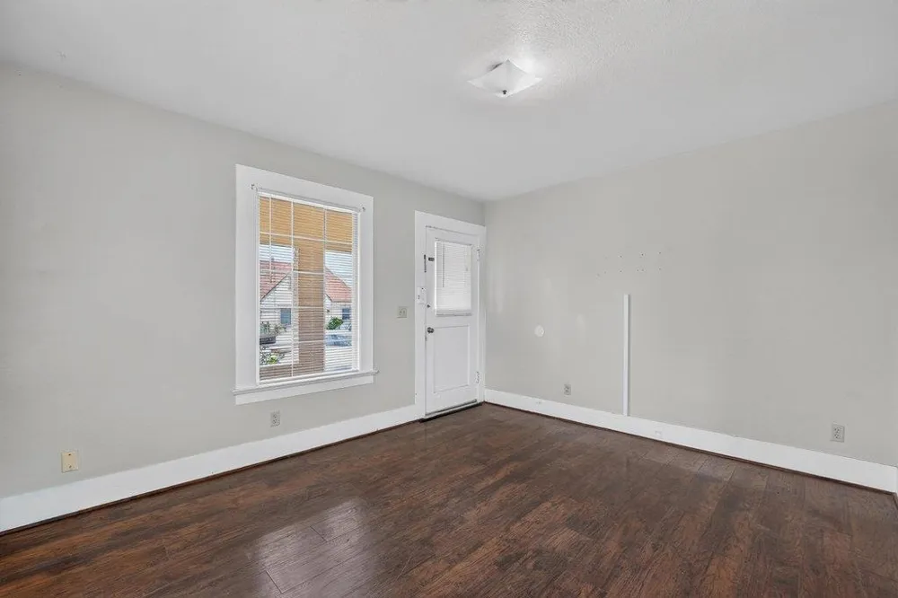 16 Stanford Street Watsonville, CA 95076