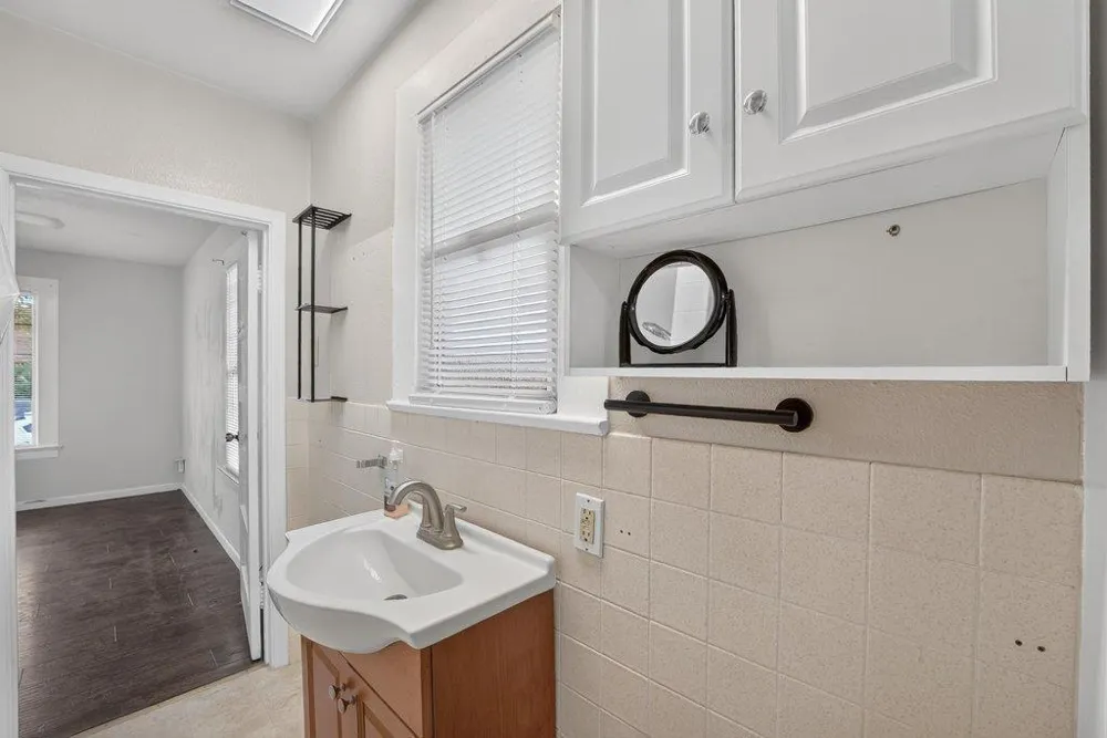 16 Stanford Street Watsonville, CA 95076