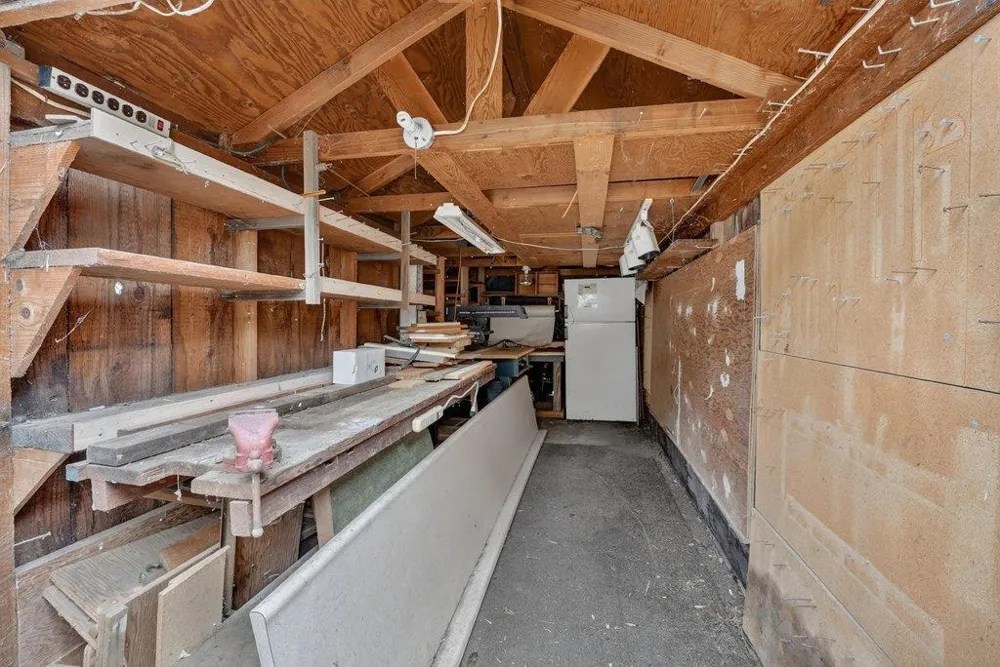 16 Stanford Street Watsonville, CA 95076