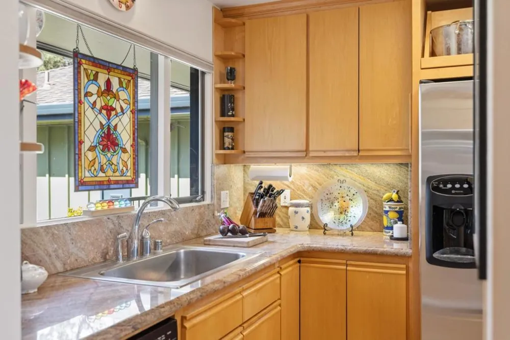 154 Del Mesa Carmel Carmel, CA 93923