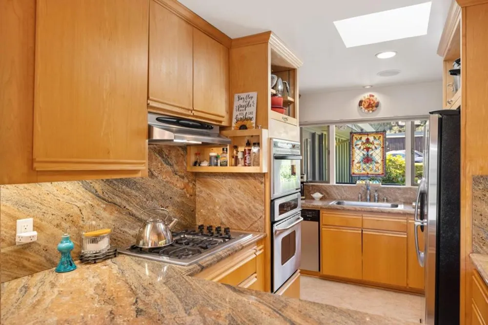 154 Del Mesa Carmel Carmel, CA 93923