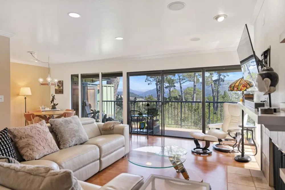 154 Del Mesa Carmel Carmel, CA 93923