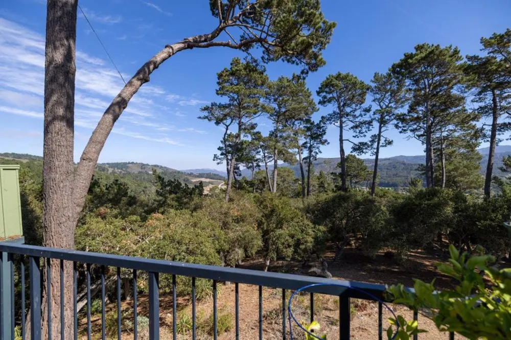 154 Del Mesa Carmel Carmel, CA 93923