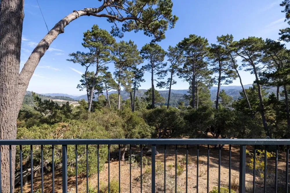 154 Del Mesa Carmel Carmel, CA 93923