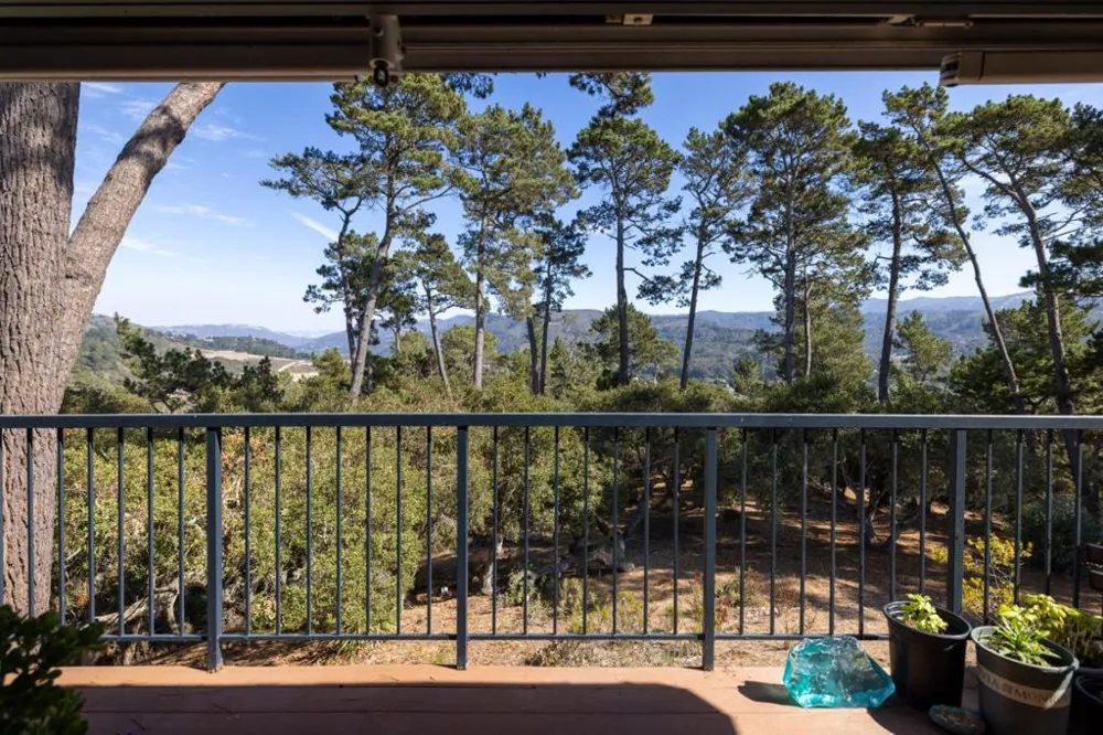 154 Del Mesa Carmel Carmel, CA 93923