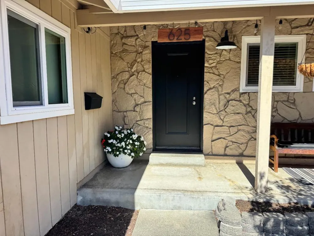 625 Comet Drive Foster City, CA 94404