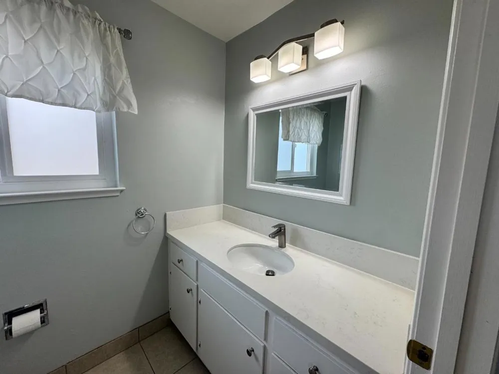 625 Comet Drive Foster City, CA 94404