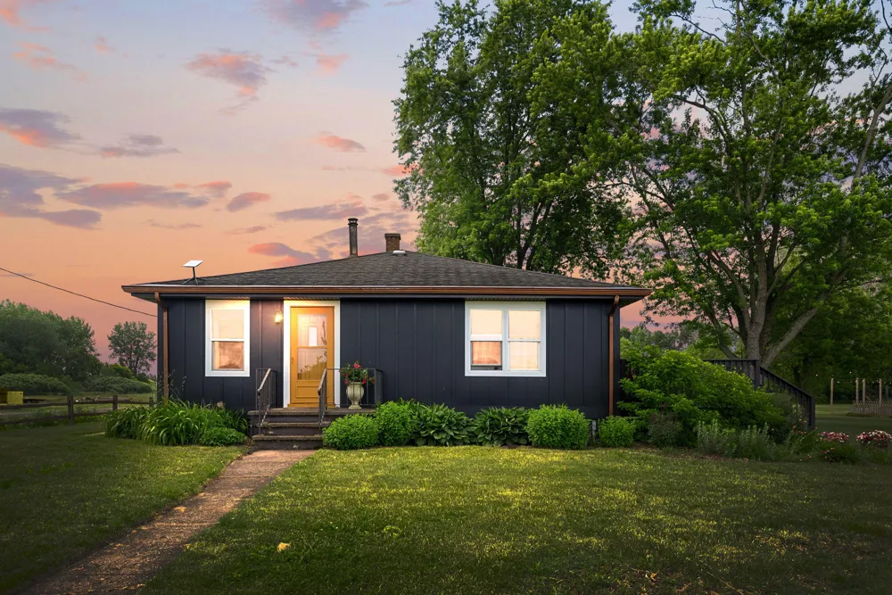 9962 Holden Road Baroda, MI 49101