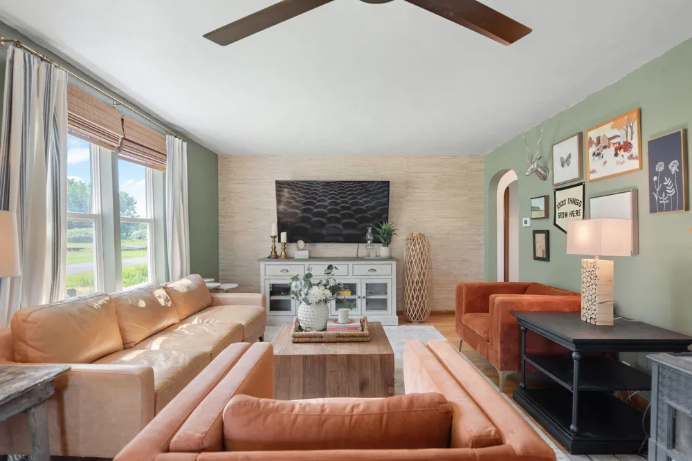 9962 Holden Road Baroda, MI 49101