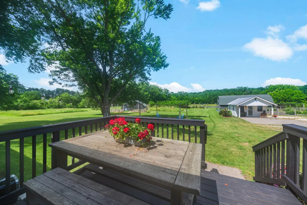 9962 Holden Road Baroda, MI 49101