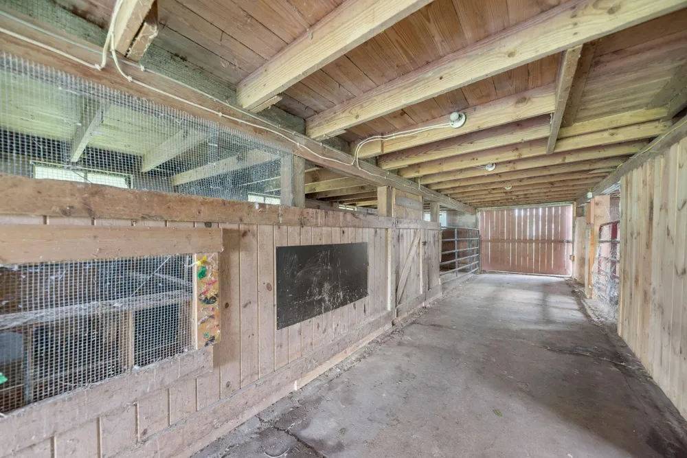 9962 Holden Road Baroda, MI 49101