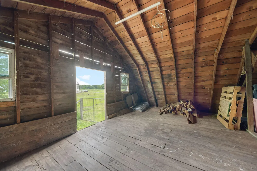 9962 Holden Road Baroda, MI 49101