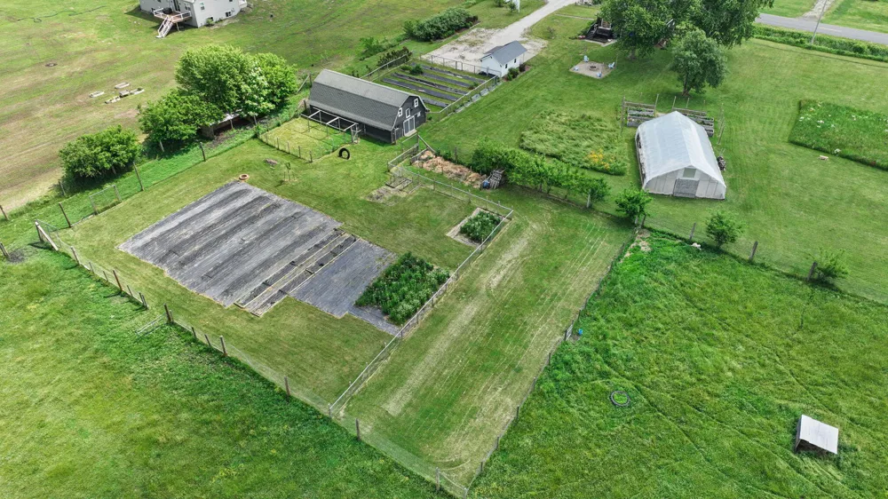 9962 Holden Road Baroda, MI 49101