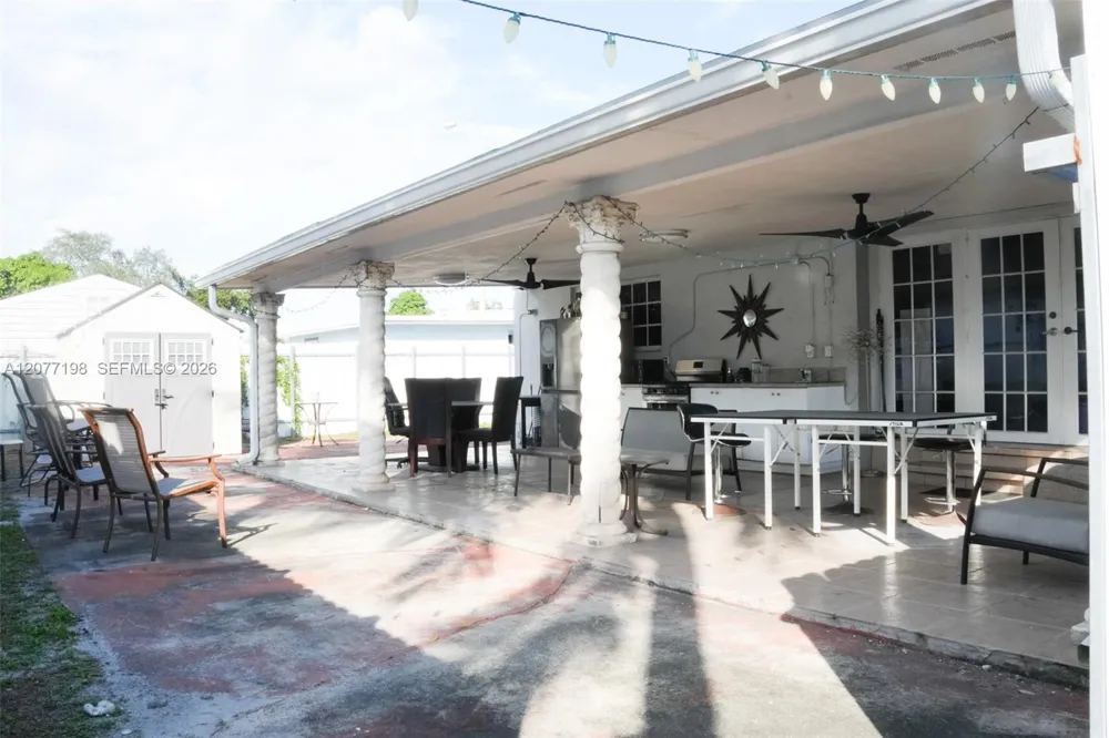 2955 NW 102nd St Miami, FL 33147