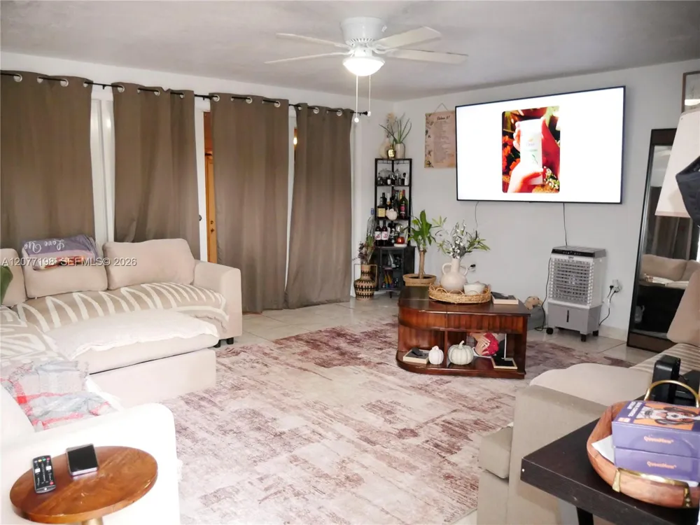 2955 NW 102nd St Miami, FL 33147