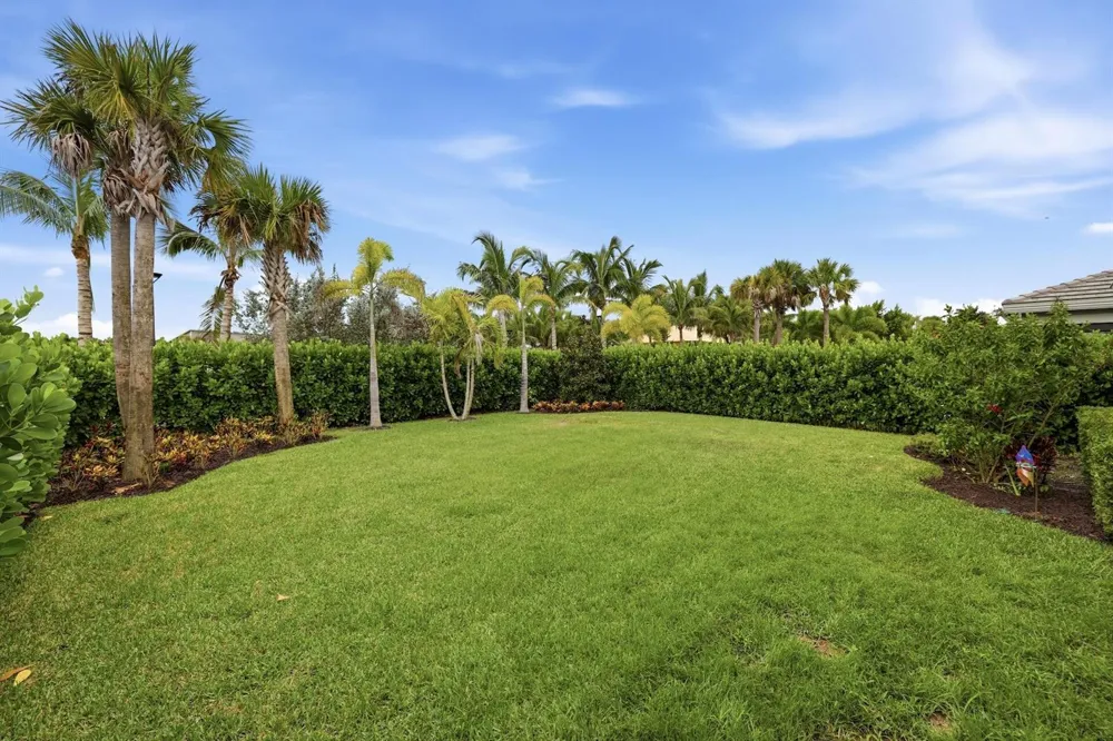 12530 Triumph Lane Palm Beach Gardens, FL 33412
