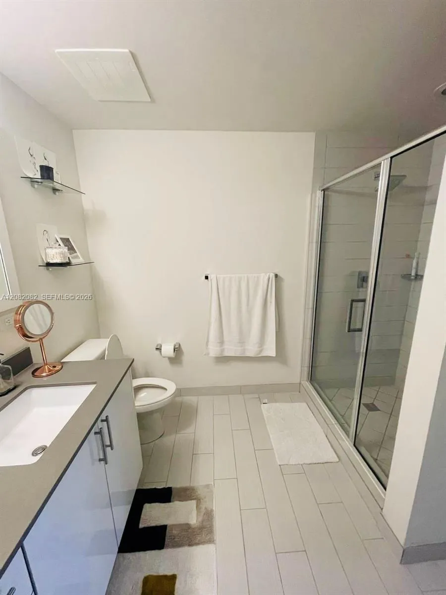 999 SW 1st AVE #2710 Miami, FL 33130