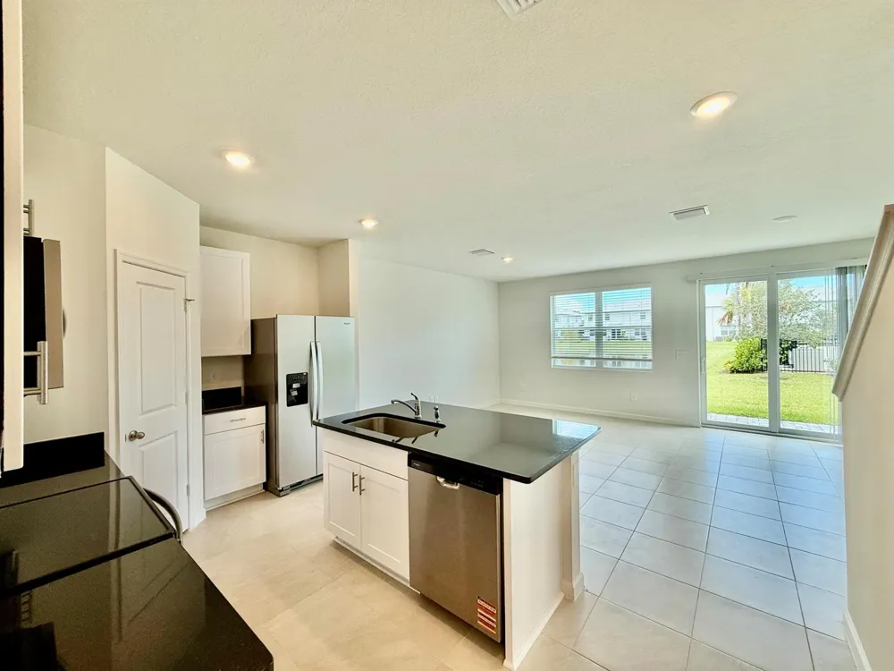 655 Salisbury Circle Fort Pierce, FL 34982