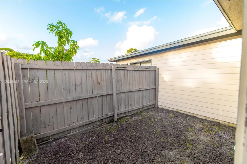 1804 My Pl West Palm Beach, FL 33417