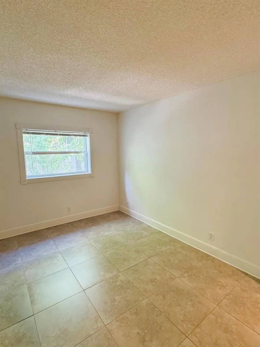 1527 S FLAGLER DRIVE #112F West Palm Beach, FL 33401